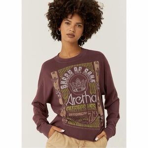 Aretha Graphic Pullover long sleeve tee